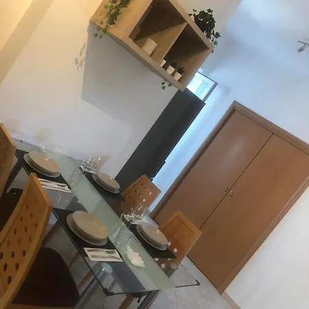 Dimora Centodue باري